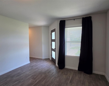 356 Road 5138 - Photo Thumbnail 5