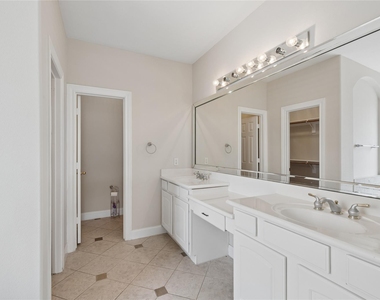 6414 Pinewood Trace Lane - Photo Thumbnail 12
