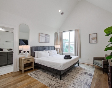 3311 Daphne Street - Photo Thumbnail 12