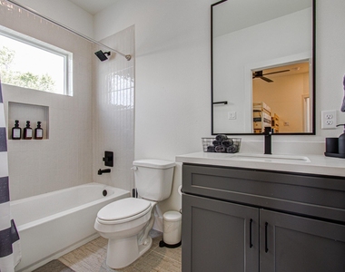 3311 Daphne Street - Photo Thumbnail 19