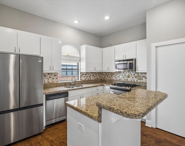 5813 Darling Street - Photo Thumbnail 5