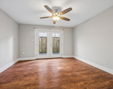 5813 Darling Street - Photo Thumbnail 16