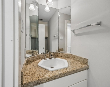 5813 Darling Street - Photo Thumbnail 8