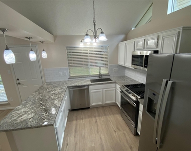 33 N Rain Forest Court - Photo Thumbnail 5