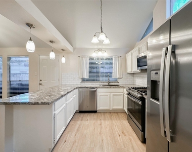 33 N Rain Forest Court - Photo Thumbnail 3