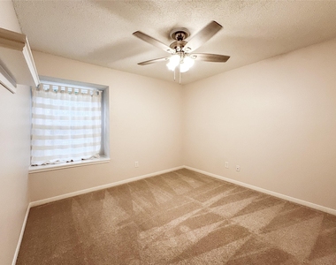 33 N Rain Forest Court - Photo Thumbnail 15