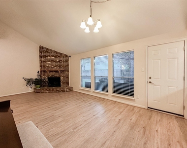33 N Rain Forest Court - Photo Thumbnail 10