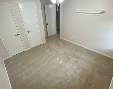 33 N Rain Forest Court - Photo Thumbnail 10