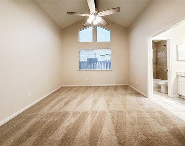 33 N Rain Forest Court - Photo Thumbnail 21