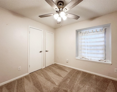 33 N Rain Forest Court - Photo Thumbnail 13