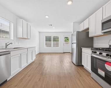 17938 Becker Landing Drive - Photo Thumbnail 16