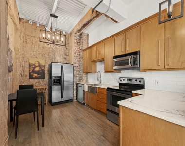 705 Main Street - Photo Thumbnail 4