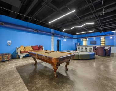705 Main Street - Photo Thumbnail 18