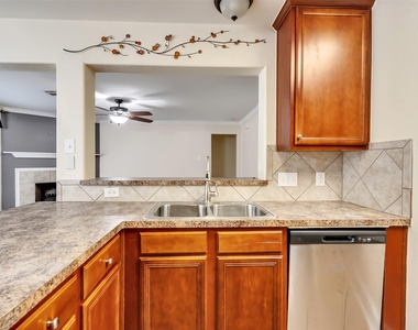 4203 Keystone Trail - Photo Thumbnail 7