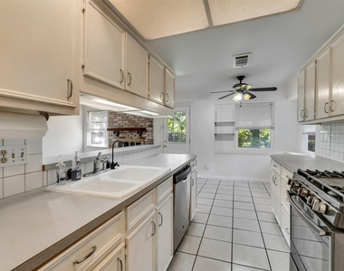 15443 W Willowwind - Photo Thumbnail 8
