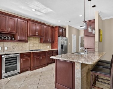 1719 Cantigny Lane - Photo Thumbnail 10