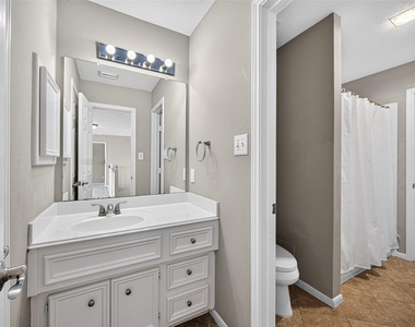 1719 Cantigny Lane - Photo Thumbnail 26