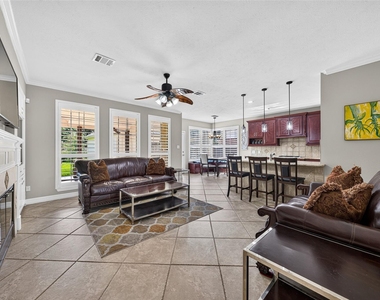 1719 Cantigny Lane - Photo Thumbnail 8