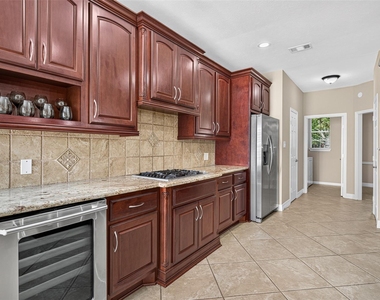 1719 Cantigny Lane - Photo Thumbnail 11