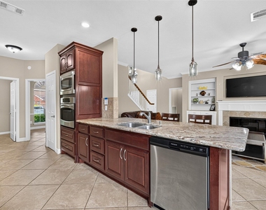 1719 Cantigny Lane - Photo Thumbnail 12