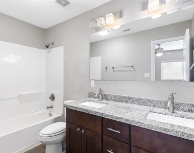 124 Artesian Way - Photo Thumbnail 15
