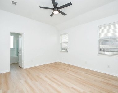 25306 Pepper Sage Lane - Photo Thumbnail 21