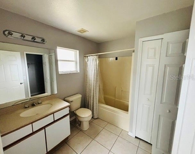 2830 Ascot Lane - Photo Thumbnail 12