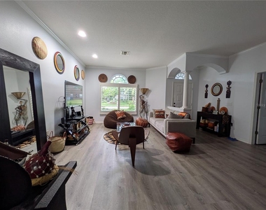 16120 Muirfield Drive - Photo Thumbnail 13