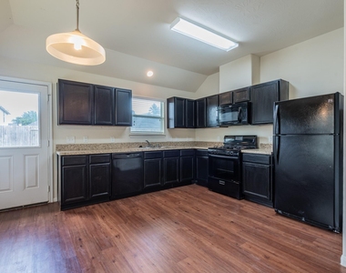 14942 Hidalgo Valley Lane - Photo Thumbnail 8