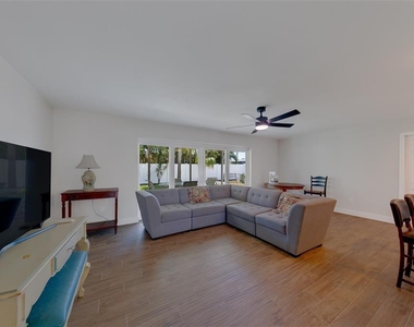 11602 Grove Street - Photo Thumbnail 18