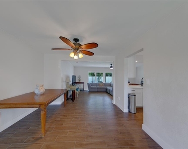 11602 Grove Street - Photo Thumbnail 8