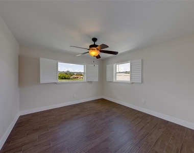 11602 Grove Street - Photo Thumbnail 34