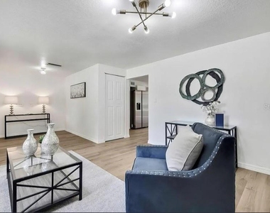 19003 Cedar Lane - Photo Thumbnail 6