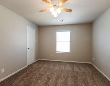 16941 Wren Hill Street - Photo Thumbnail 9