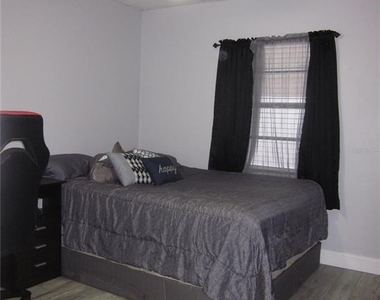 4902 Country Aire Lane - Photo Thumbnail 18