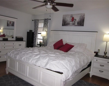 4902 Country Aire Lane - Photo Thumbnail 14