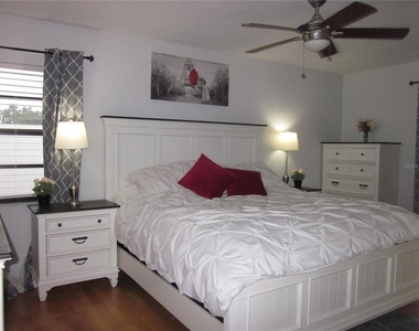 4902 Country Aire Lane - Photo Thumbnail 13