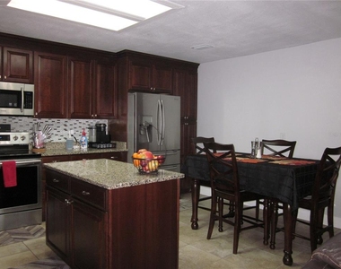 4902 Country Aire Lane - Photo Thumbnail 5