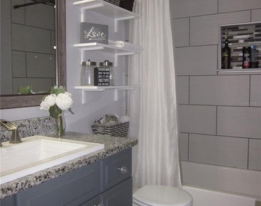 4902 Country Aire Lane - Photo Thumbnail 10