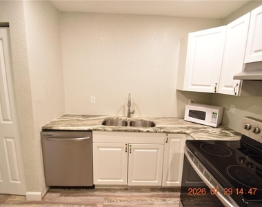 419 Stremma Road - Photo Thumbnail 7