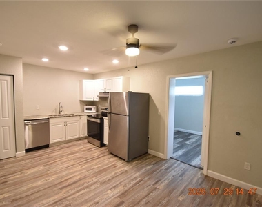 419 Stremma Road - Photo Thumbnail 4