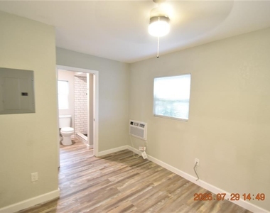 419 Stremma Road - Photo Thumbnail 8