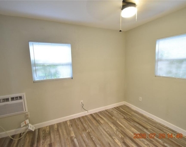 419 Stremma Road - Photo Thumbnail 11