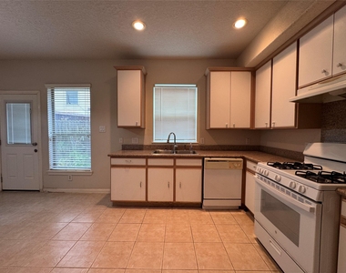 13110 S Bellaire Estates Drive - Photo Thumbnail 9