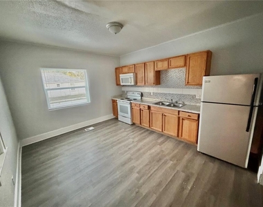 4700 10th Avenue S - Photo Thumbnail 10