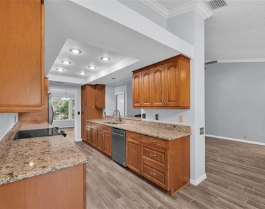 1702 Horseshoe Drive - Photo Thumbnail 7