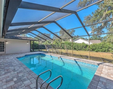 1702 Horseshoe Drive - Photo Thumbnail 21