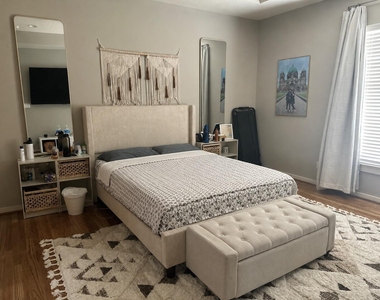4422 Center Street - Photo Thumbnail 6