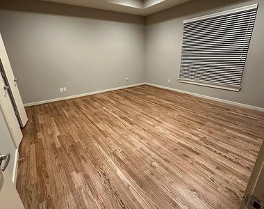 4422 Center Street - Photo Thumbnail 8