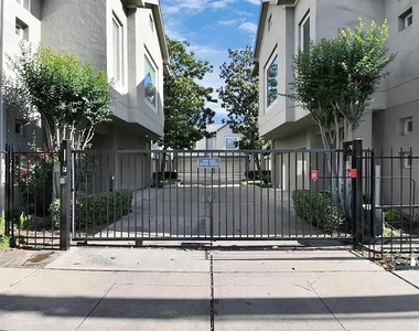 4422 Center Street - Photo Thumbnail 18